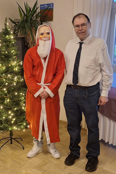 Christian Drescher mit dem Nikolaus